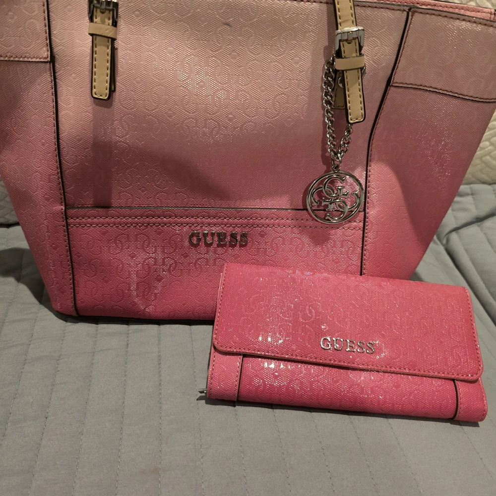 Guess Glossy Pink Logo Tote with Matching Wallet - Picture 1 of 4
